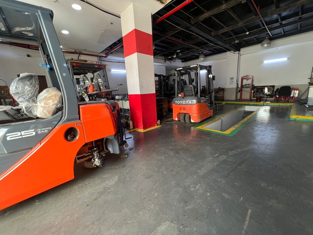 Forklift Service